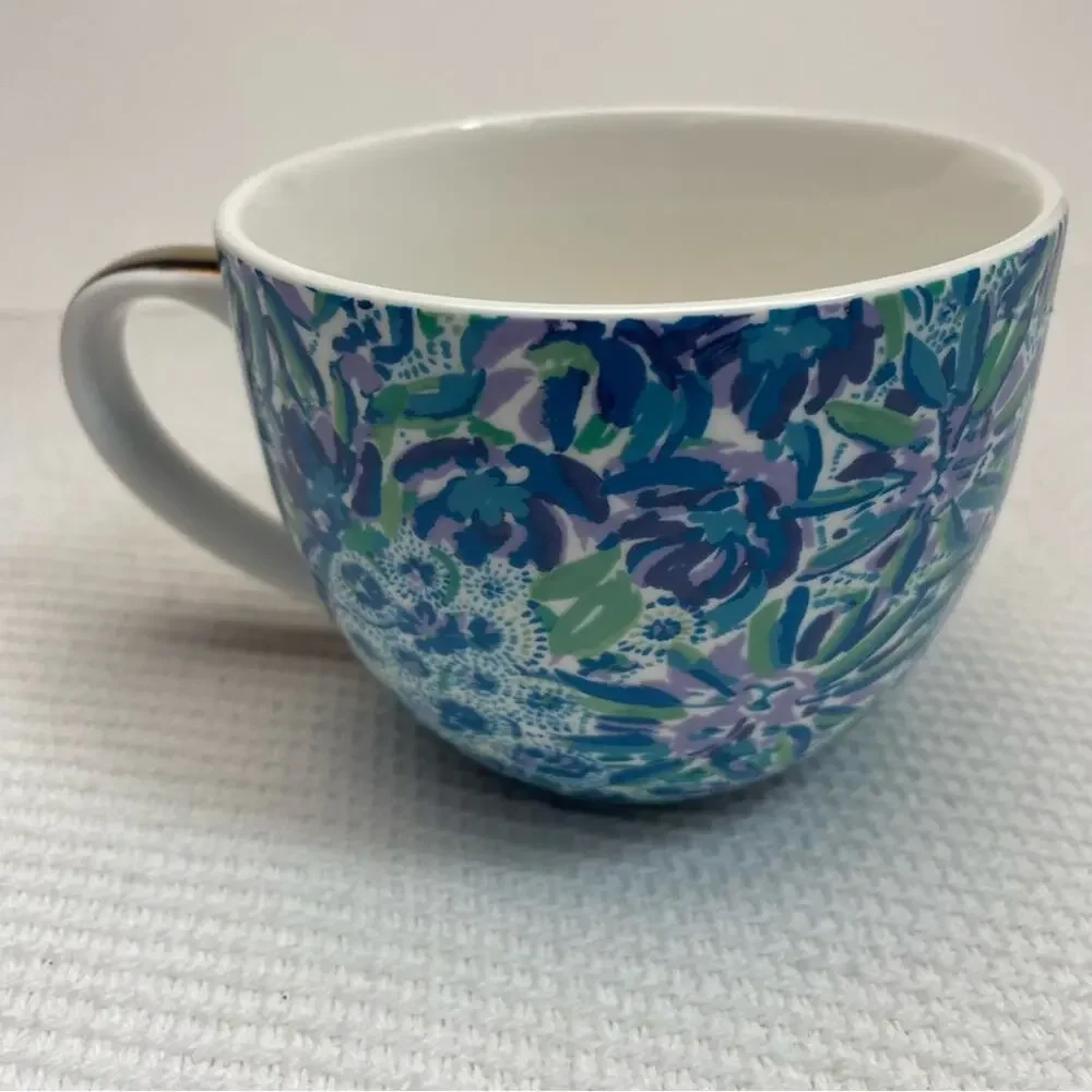 🎉HP🎉 LILLY PULITZER Blue Lion Around Ceramic Floral Coffee Tea Mug
